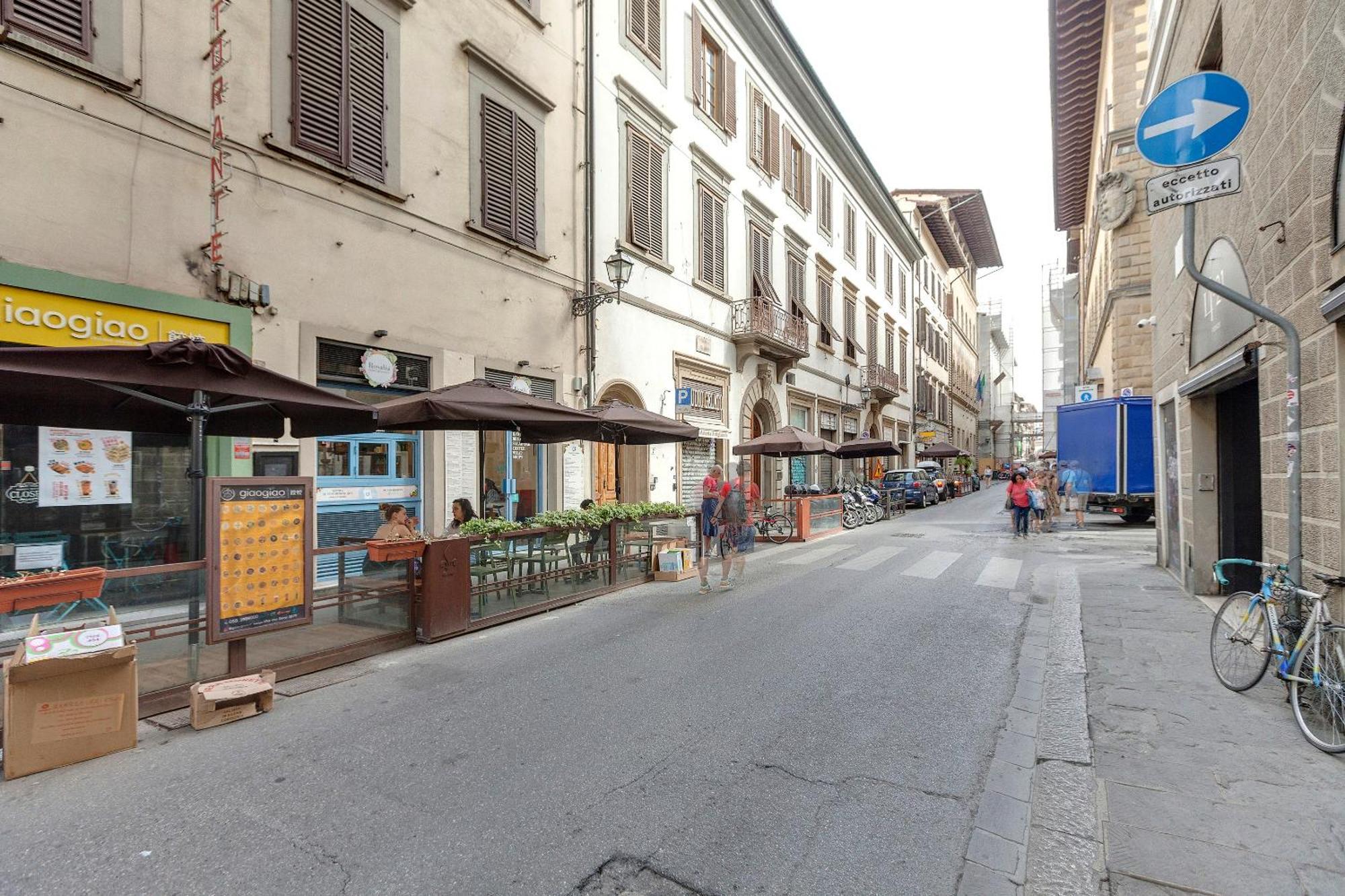 Servi 7C Firenze Esterno foto